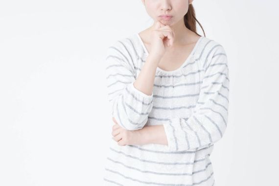 悩みを抱える女性